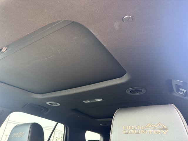 Used 2022 Chevrolet Traverse High Country AWD/4WD image 29