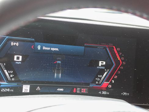 Certified 2023 BMW XM AWD/4WD image 29