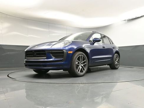 New 2026 Porsche Macan image 28