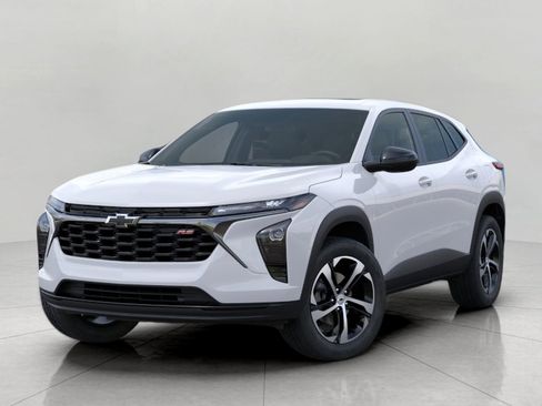 Used 2026 Chevrolet Trax RS FWD image 8