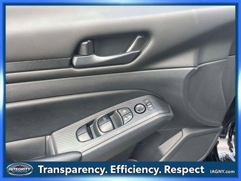 Certified 2025 Nissan Altima 2.5 S FWD image 17
