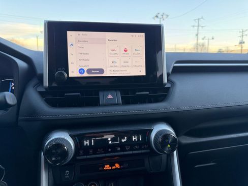 Used 2025 Toyota RAV4 LE image 18