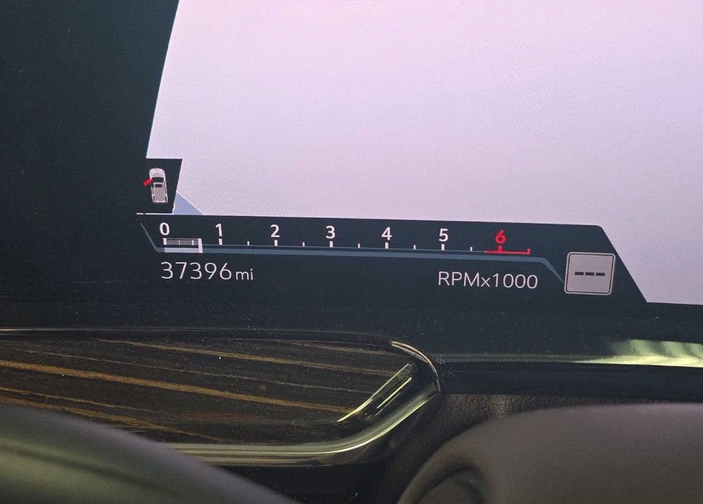 Used 2021 Cadillac Escalade Sport RWD image 10