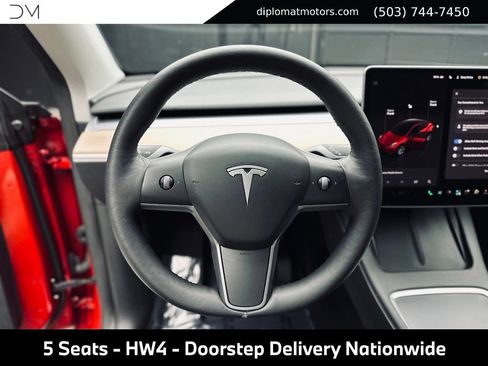 Used 2023 Tesla Model Y Long Range AWD/4WD image 30