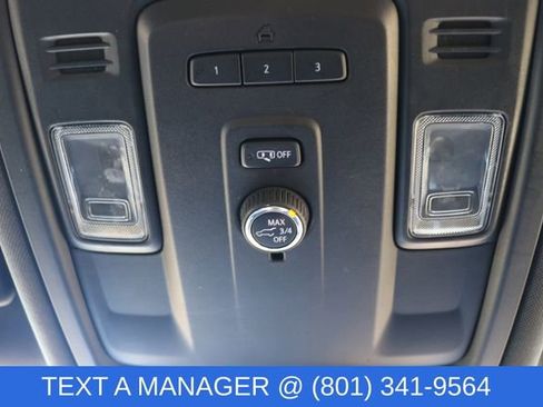 Used 2021 GMC Yukon XL SLT image 30