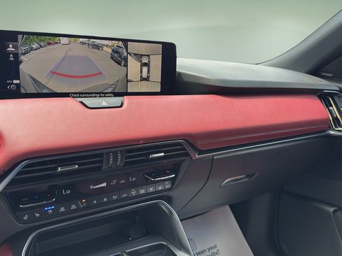 Certified 2025 MAZDA CX-70 Plug-In Hybrid w/ Premium Plus AWD/4WD image 33