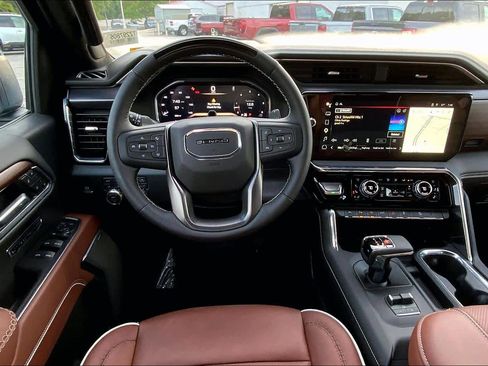 Used 2026 GMC Sierra 1500 Denali Ultimate image 5