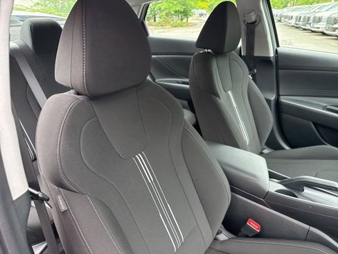 Used 2023 Hyundai Elantra SEL FWD image 25