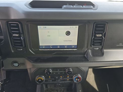 Used 2023 Ford Bronco 4-Door image 8