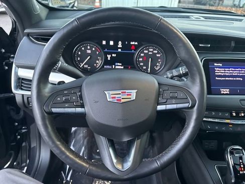 Used 2022 Cadillac XT4 Premium Luxury w/ Technology Package image 17