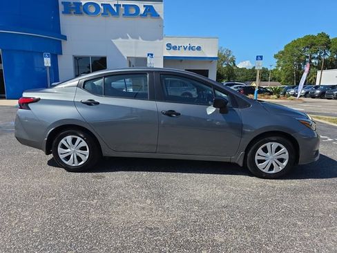 Used 2025 Nissan Versa S w/ Trunk Package FWD image 3