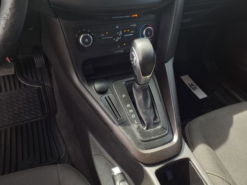 Used 2018 Ford Focus SE image 9