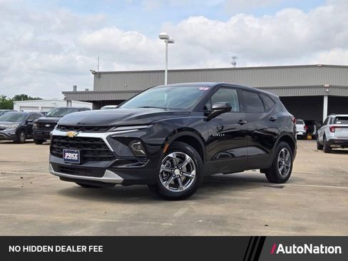 Used 2025 Chevrolet Blazer LT FWD image 1
