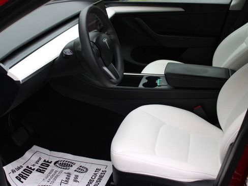 Used 2024 Tesla Model Y Long Range AWD/4WD image 6