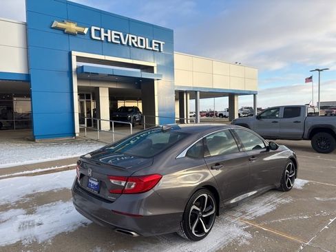 Used 2020 Honda Accord Sport image 8