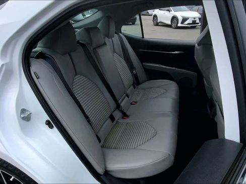 Used 2023 Toyota Camry SE FWD image 20