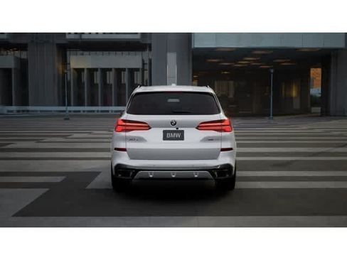 New 2026 BMW X5 sDrive40i w/ M Sport Package RWD image 5