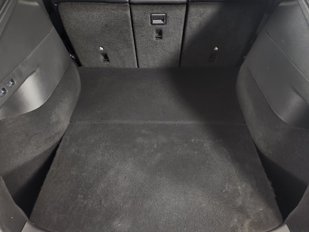 Used 2021 Tesla Model Y Long Range AWD/4WD image 18