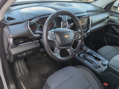 Used 2018 Chevrolet Traverse LT image 10