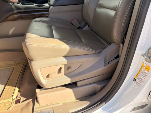 Used 2018 Chevrolet Tahoe LT image 16