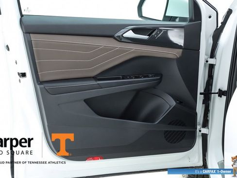 Used 2024 Volkswagen Taos SEL image 57