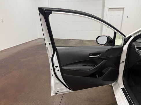 Used 2021 Toyota Corolla SE image 57