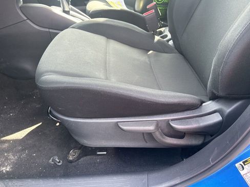 Used 2024 Nissan Kicks S image 20