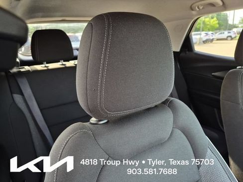 Used 2022 Chevrolet TrailBlazer LT FWD image 13