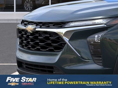 New 2026 Chevrolet Trax LS w/ LS Convenience Package FWD image 13