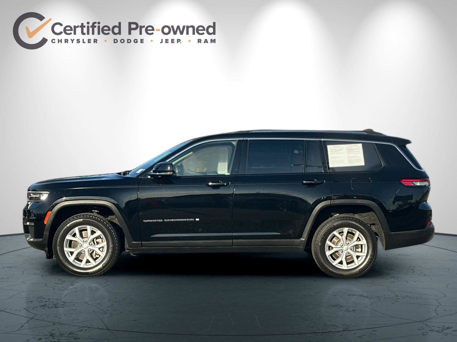 Used 2023 Jeep Grand Cherokee L Limited AWD/4WD image 7