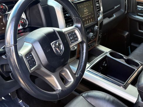 Used 2014 RAM 1500 Laramie w/ Convenience Group RWD image 10