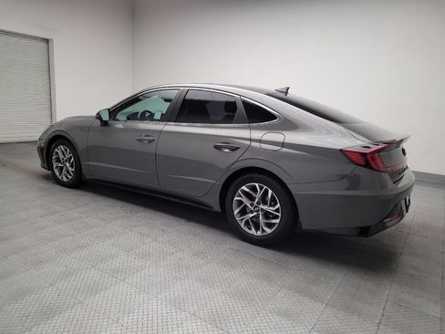 Used 2021 Hyundai Sonata SEL w/ Convenience Package image 3