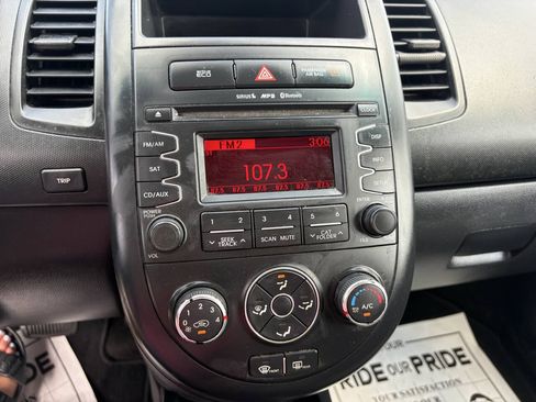 Used 2013 Kia Soul FWD image 21