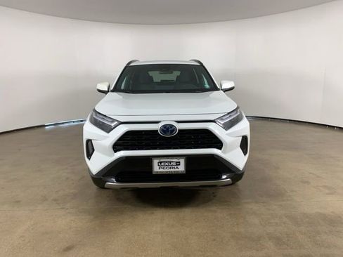 Used 2024 Toyota RAV4 SE AWD/4WD image 3