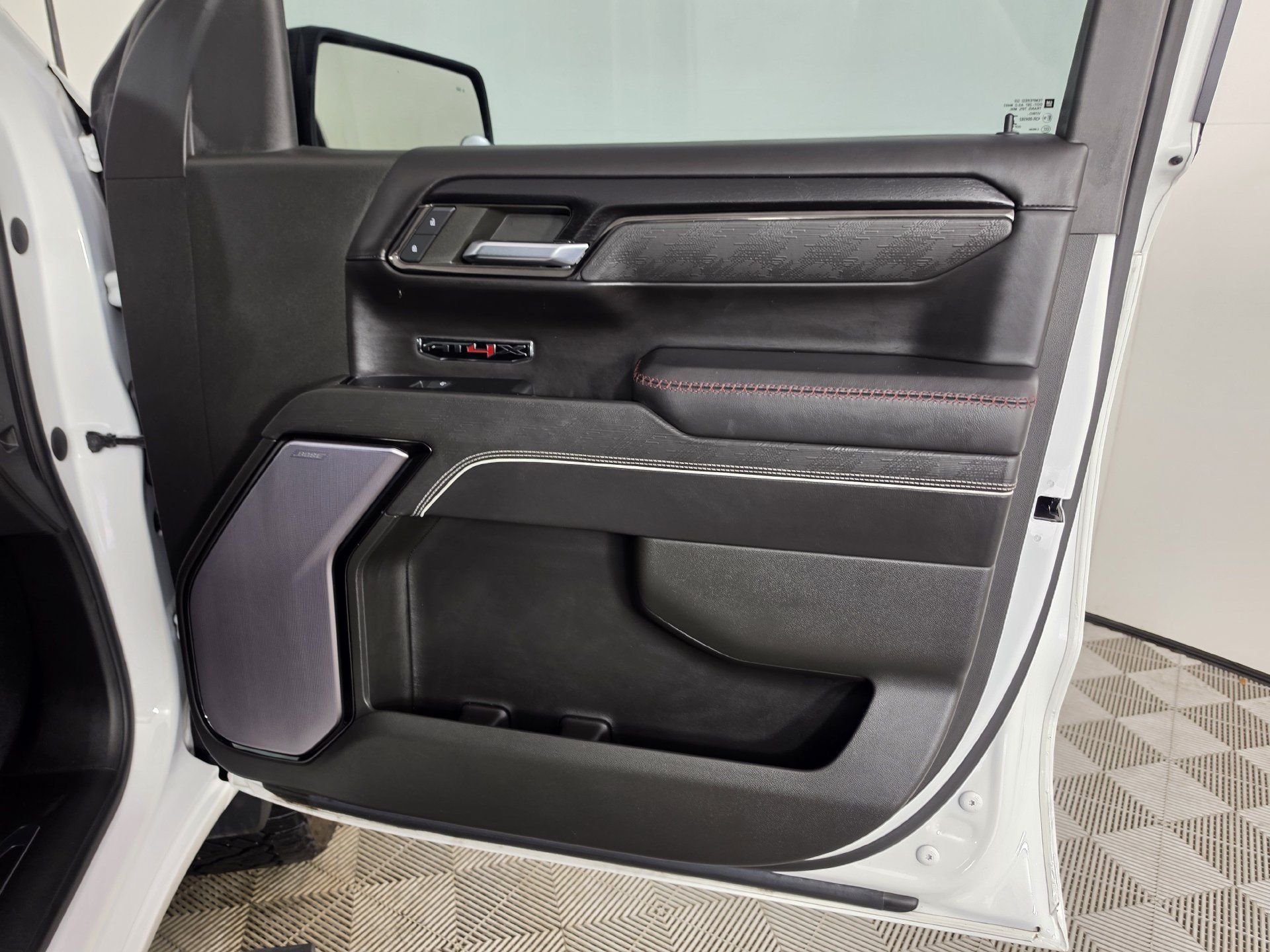 Used 2022 GMC Sierra 1500 AT4X AWD/4WD image 37