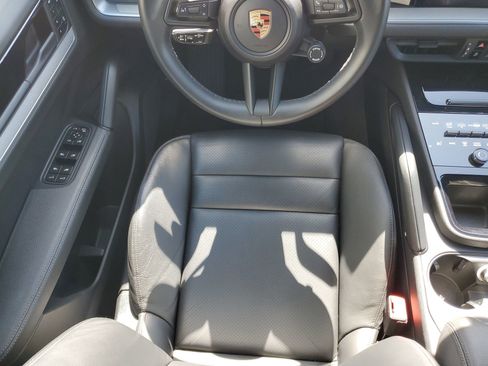 Used 2024 Porsche Cayenne image 16