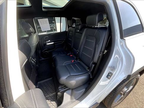 Certified 2021 Mercedes-Benz GLB 250 4MATIC image 24