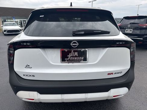 New 2026 Nissan Kicks SR w/ SR Premium Package AWD/4WD image 4