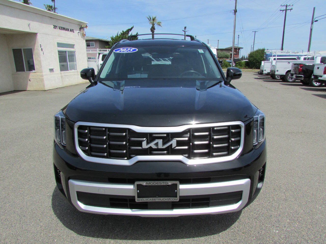 Used 2025 Kia Telluride S AWD/4WD image 4