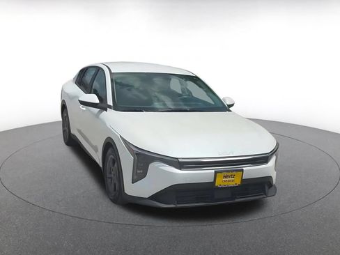 Used 2025 Kia K4 FWD image 3