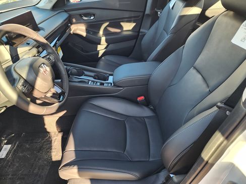 New 2026 Honda Accord EX-L image 9