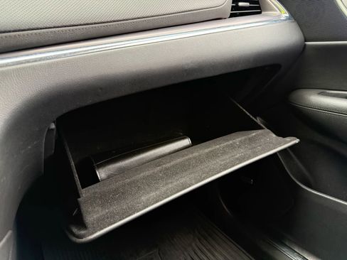 Used 2017 Cadillac XT5 Luxury w/ Driver Awareness Package image 34