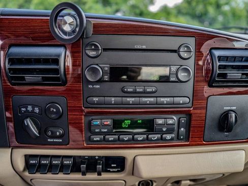 Used 2007 Ford F350 Lariat AWD/4WD image 29