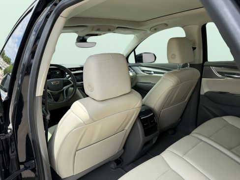 Used 2021 Cadillac XT5 Premium Luxury image 38