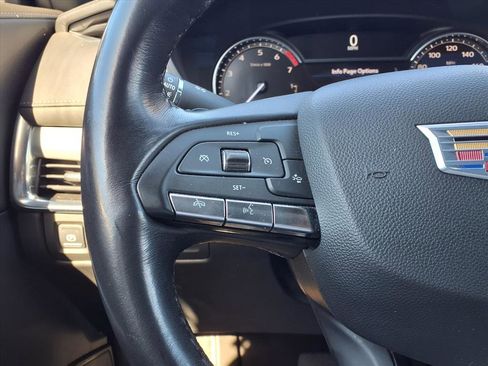 Used 2023 Cadillac XT4 Premium Luxury image 23