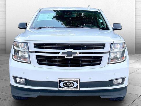 Used 2018 Chevrolet Suburban Premier AWD/4WD image 2