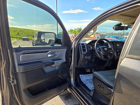 Used 2019 RAM 1500 Big Horn AWD/4WD image 11
