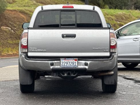 Used 2015 Toyota Tacoma PreRunner w/ TRD Off-Road Package image 4