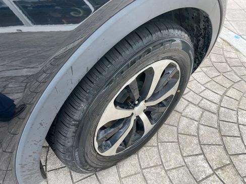 Used 2016 Kia Sorento EX image 30