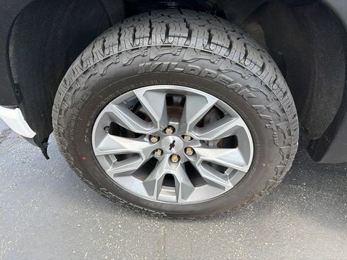 Used 2020 Chevrolet Silverado 1500 RST AWD/4WD image 3